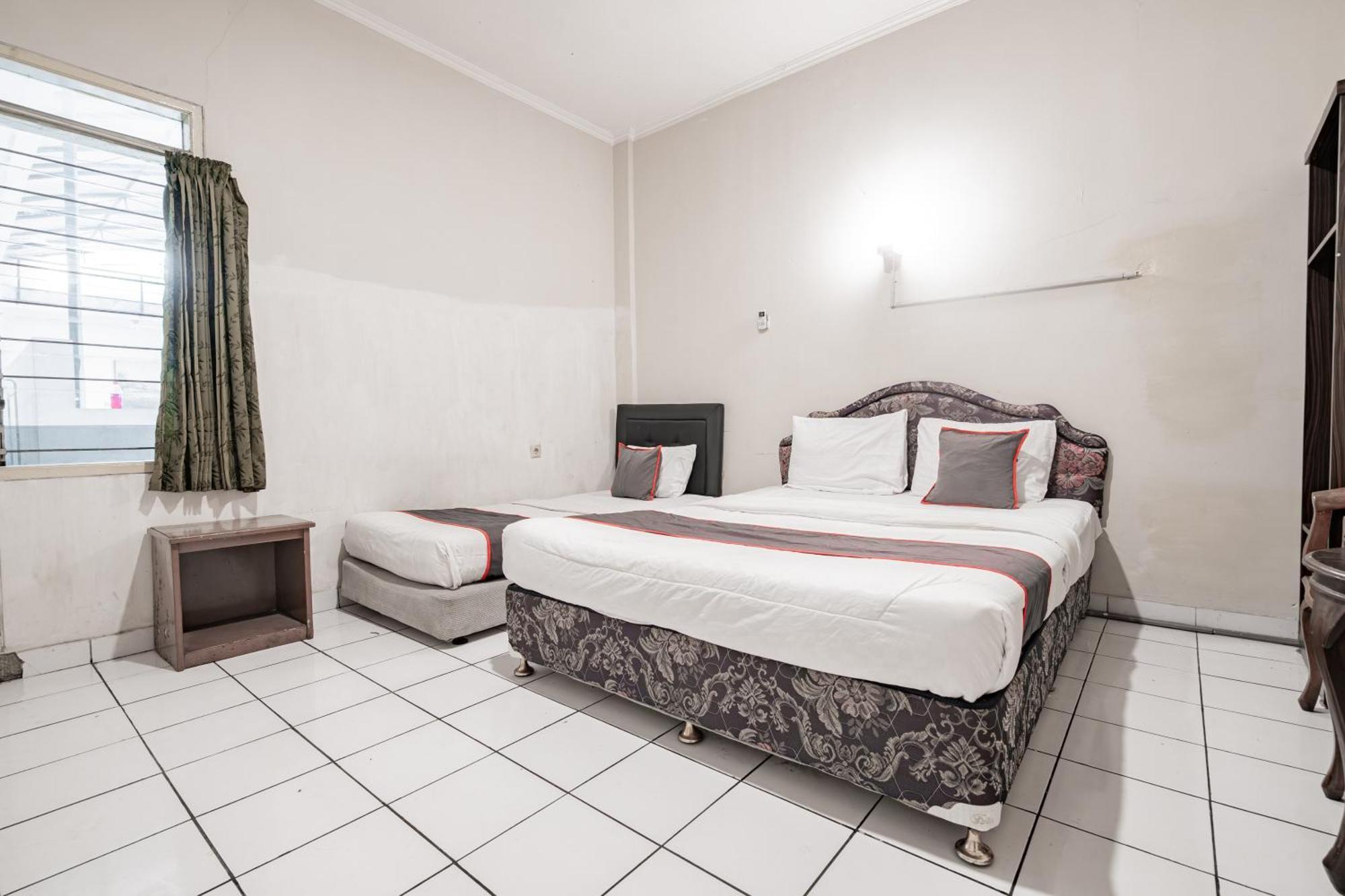 Collection O Hotel Sanira باندونج المظهر الخارجي الصورة
