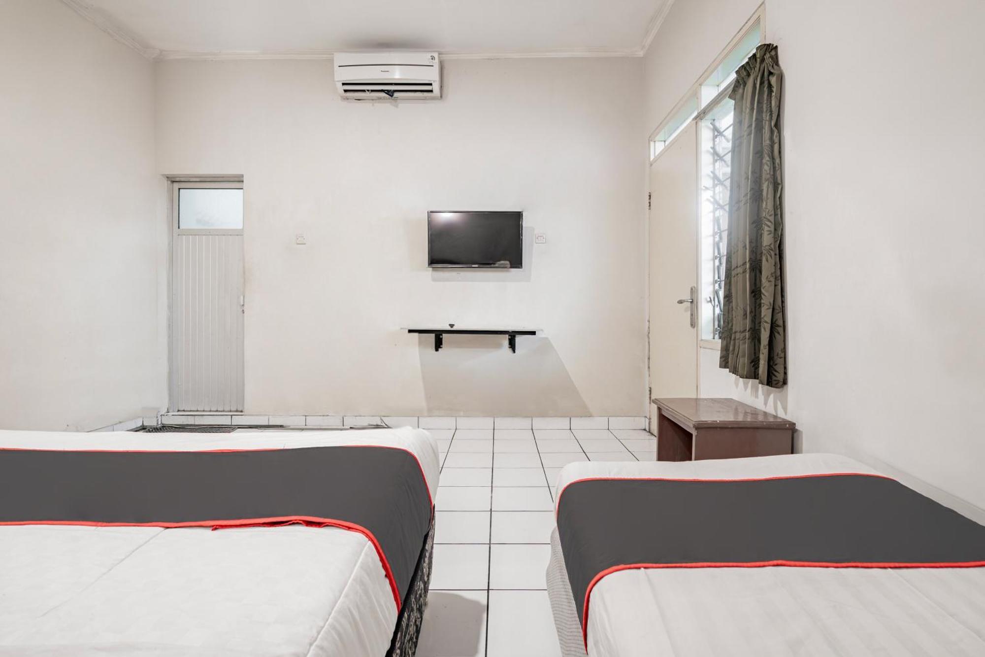 Collection O Hotel Sanira باندونج المظهر الخارجي الصورة