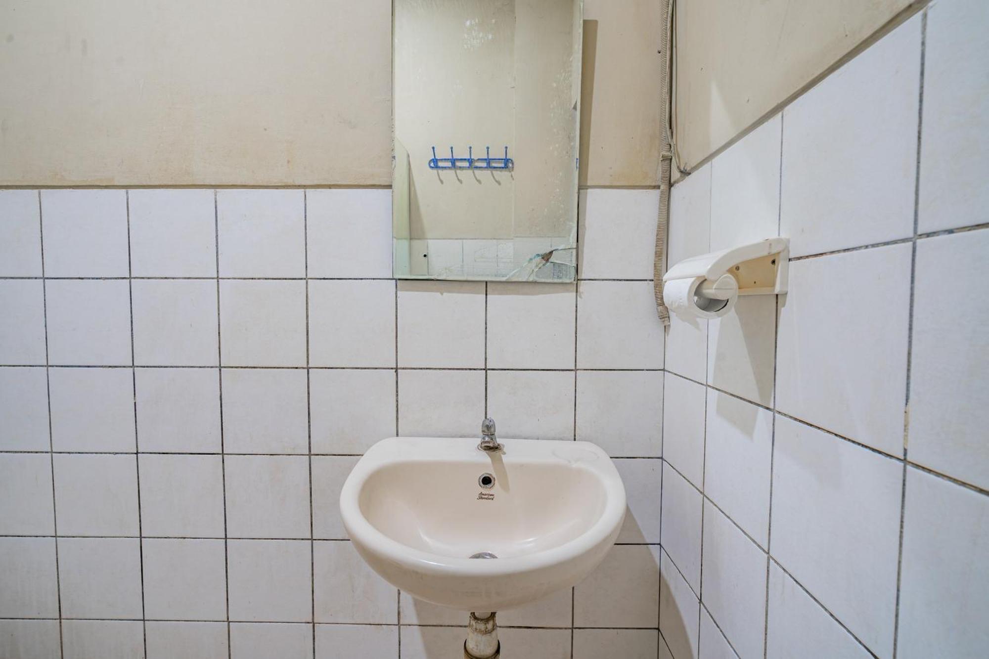 Collection O Hotel Sanira باندونج المظهر الخارجي الصورة