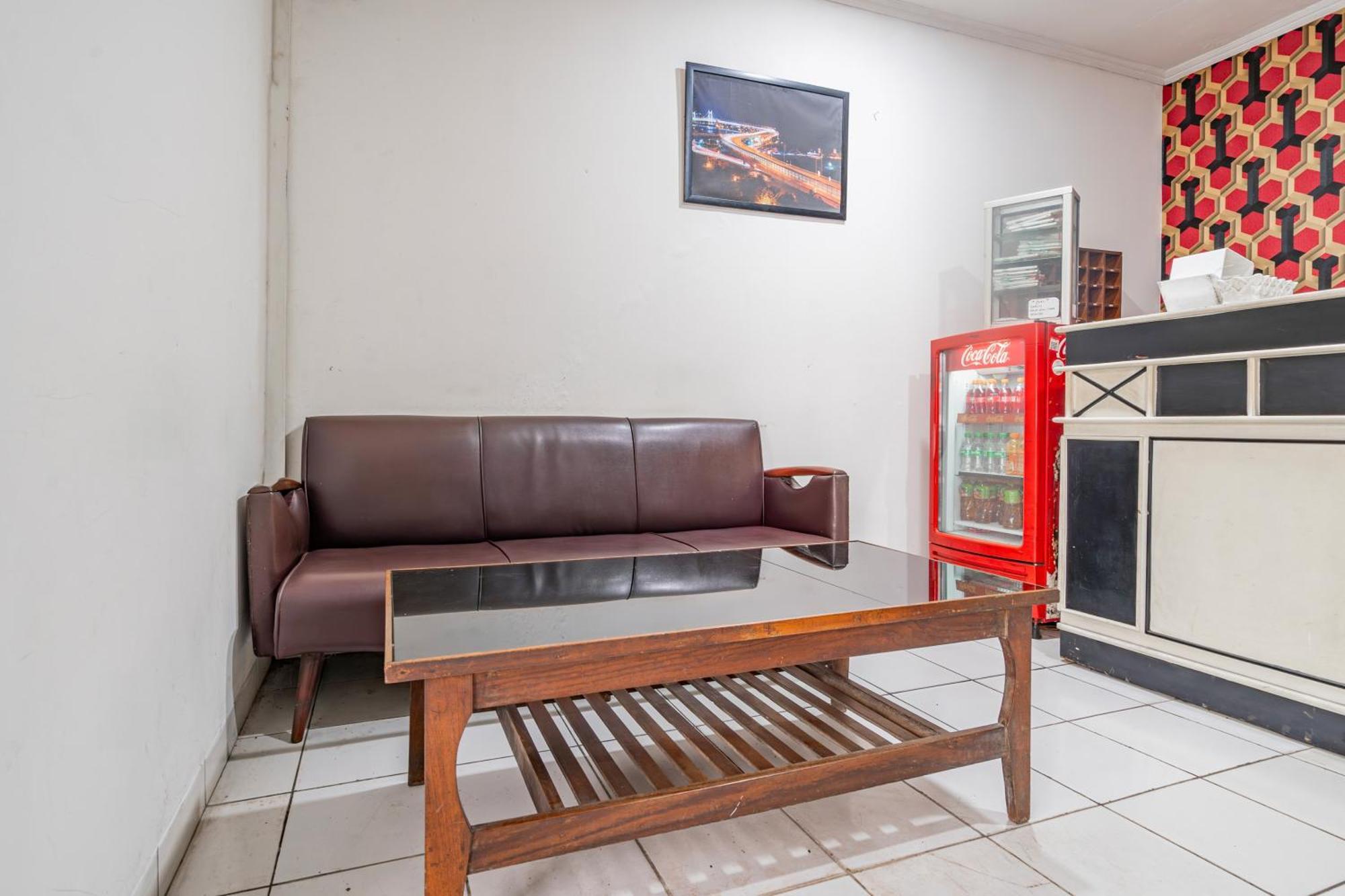 Collection O Hotel Sanira باندونج المظهر الخارجي الصورة